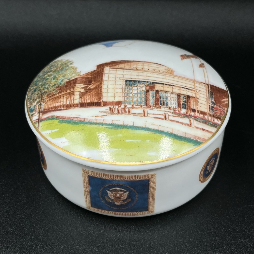 Vintage Tiffany & Co. George Bush Presidential Library Porcelain Trinket Box